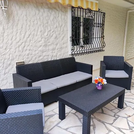 In El Mit Grossem Pool Und Meerblick By Interhome * 绍萨尔