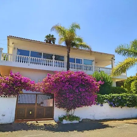 In El Mit Grossem Pool Und Meerblick By Interhome * Sauzal